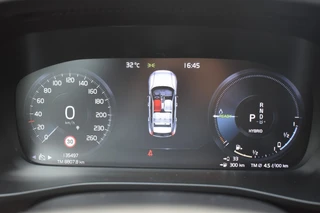 Volvo XC40 1.5 T5 RECHARGE . BNS PRO / 1e EIGENAAR / NL AUTO / 28