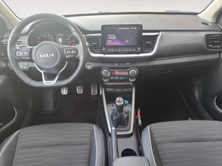 Kia Stonic 1.0T MHEV GT-PlusLine | Schuifdak | Stoel en stuurverwarming | Navigatie | Camera | Climate control | Cruise control | Getinte ramen achter | Parkeersensoren voor en achter | / 27