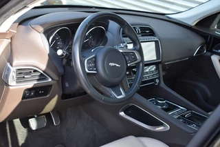 Jaguar F-PACE 2.0T AWD PRESTIGE LEDER + STOEL VERW. / P.CAM / ALL SEASON / 15
