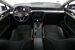 Volkswagen Passat Variant 1.5 TSI Elegance (Automaat) + Trekhaak / 2