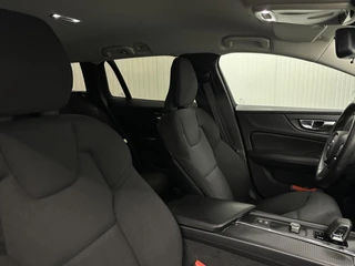 Volvo V60 2.0 B3 Momentum Advantage TREKHAAK CARPLAY NAVI ADAPTIEF CRUISE CAMERA. / 16