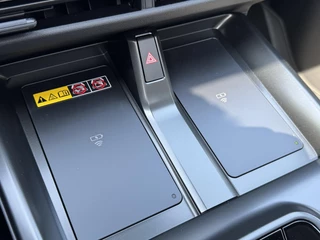 Toyota C-HR+ EXECUTIVE AWD 77 kWh NIEUW & DIRECT LEVERBAAR!! PREMIUM PACK PANO-DAK BLIND-SPOT PARK-SENSOREN 360° CAMERA STOEL/STUURVERW WARMTEPOMP EL-ACHTERKLEP / 35