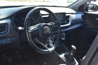 Kia Stonic 1.0 T-GDi DynamicLine 1e Eigenaar | Navigatie | Camera | 12 mnd BOVAG garantie | Whatsapp 06-53188999 / 7