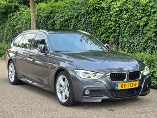 BMW 3-serie Touring M Sport High Ex Panorama A CarPlay Keyless Virtual dash Camera 320i High Executive / 6