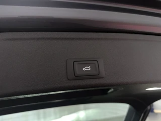 Audi A4 Avant 40 TFSI Advanced Edition Parkeersensoren LED Navigatie DAB+ App-Connect / 19