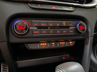 Kia Ceed 1.6 T-GDi GT 204pk | Facelift | VOL! | Pano | LED | Virtual | JBL | ACC | BCA | LFA | Wireless Charg | CarPlay / 32