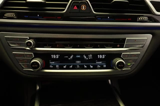 BMW 7-serie 745e High Executive *M Sport* Xpel Massage 394 pk Panorama dak / 51