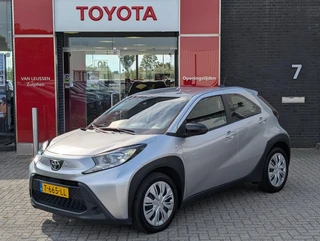 Toyota Aygo X Play NL-AUTO 100% DEALER OH METALLIC AIRCO ANDROID/APPLE CRUISE CONTROL