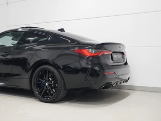 BMW 4 Serie Coupé M440i Schuifdak | Harman Kardon | M Stoelen / 39