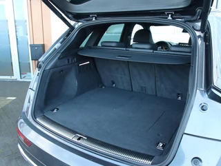 Audi Q5 55 TFSI e quattro 367PK S-edition | SOH 97% | Panoramadak / 32