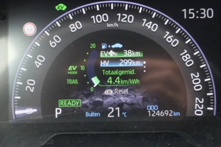 Toyota RAV4 2.5 Plug-in Hybrid AWD Style TREKHAAK PARKEERSENSOREN STOEL/STUURVERW. LED DAB APPLE/ANDROID NAVI AD-CRUISE / 17
