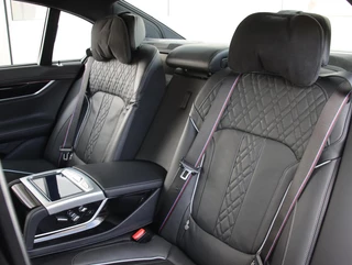 BMW 7-serie 750i xDrive High Executive | M-sport | €190.219 NIEUW!! | Full Options | / 8