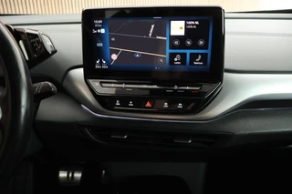 Volkswagen ID.4 First 77 kWh SOH 90% Trekhaak Stoelverwarming Camera Navigatie / 14