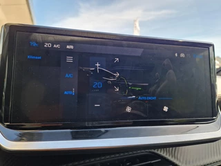 Peugeot 208 1.2 Hybrid 145 e-DCS6 GT | Massagestoel | Alcantara | Achteruitrijcamera | Apple Carplay/Android Auto | Stoelverwarming / 23