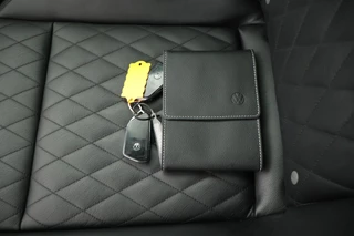 Volkswagen ID.4 First 204pk 77 kWh SOH 91% Leder Stoelverwarming Camera Navigatie / 39