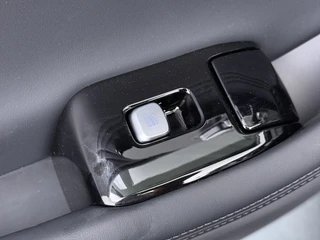 Omoda 9 SHS 1.5T-GDi SHS-P Premium 5p  - FULL OPTIONS - Stoelmassage - Head-up Display - Stoelverkoeling/verwarming - AppleCarplay - Android Auto - - 7 Jaar of 150.000 Fabrieksgarantie / 35