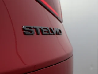 Alfa Romeo Stelvio 2.0 T AWD Veloce  | Leder | H/K | ACC | 21'' / 20