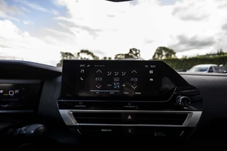 Citroën ë-C4 You 50 kWh | SOH 100% | Camera | NL auto | LED / 27