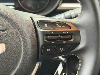 Kia Picanto 1.0 DPi DynamicLine RESTERENDE FABRIEKSGARANTIE T/M 2033 | Apple Carplay / Android Auto | Lichtsensor | Cruise Control | Camera Achter | 14"Lichtmetalen Velgen | Airconditioning / 22