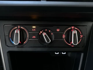 Volkswagen Polo 1.0 TSI Comfortline Parkeersensoren App-Connect DAB+ Navigatie / 24