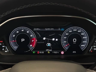 Audi Q3 35 TFSI S-Line Black Edition Pano Camera Leder Trekhaak 19'' / 19