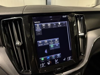 Volvo XC60 2.0 Recharge T6 AWD Pano H&K Leer Camera SOH 90% / 37