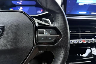Peugeot 208 1.2 Hybrid 145 e-DCS6 GT | Stoelverwarming | Cruise control | Apple carplay/Android auto | Elek. verstelbare stoelen | Achteruitrijcamera | Kunstlederen/Alcantara bekleding | Massagefunctie | Stuurbediening / 21