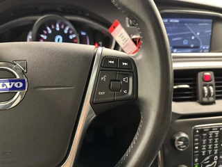 Volvo V40 1.6 T3 Summum  PANO LEER CAMERA NAVIGATIE ECC CRUISE LM. / 28
