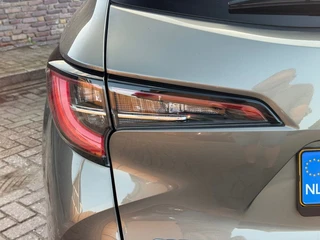 Toyota Corolla 1.8 HYBRID Automaat Navi Camera Trekhaak ACC / 15