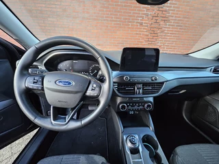 Ford Focus Wagon 1.0 EcoBoost 125PK Active Automaat Winterpack 17" Velgen Navi / 16