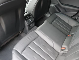 Audi A5 Sportback 35 TFSI S-line Black  | Camera | 19" | LED | Stoelverwarming / 23