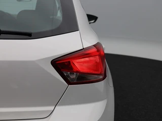SEAT Ibiza 1.0 EcoTSi Style | Cruise Control | Airco | Parkeersensoren | CarPlay | 15 Inch | 29.984 Km !! / 16