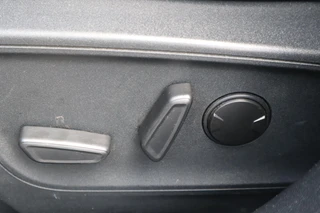 Ford Kuga 2.5 PHEV ST-LINE-X AFN-TREKHAAK STOEL/VOORRUITVERW. B&O EL-ACHTERKLEP BLIND-SPOT KEYLESS / 25
