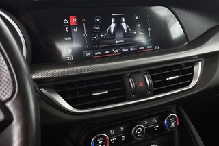 Alfa Romeo Stelvio 2.0T 280pk AWD Veloce Carplay Adaptieve Cruise Leder Memory / 25