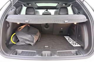 Jeep Compass 4xe 240 Plug-in Hybrid Electric S | Navigatie | Lederen bekleding | Panoramisch schuifdak | Keyless | Stoelverwarming | Zwart dak / 11