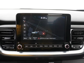 Kia Stonic 1.0 T-GDi MHEV DynamicLine  Navigatie - Achteruitrijcamera - Cruise Control - Apple & Android Carplay - Fabrieksgarantie t/m 14-04-2032 / 30