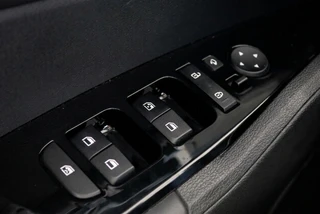 Kia Sportage 1.6 T-GDi Hybrid 230PK DynamicLine Adaptive Cruise | Camera | Carplay / 19