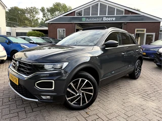 Volkswagen T-Roc 1.5 TSI Style Business  Panoramadak, Stoelverwarming, App Connect