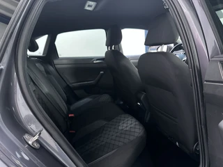 Volkswagen Taigo 1.0 TSI R-Line Business LED Camera Stoelverwarming App-Connect DAB+ / 18