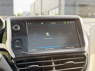 Peugeot 2008 Blue Lion 1.2 PureTech 130PK Navigatie, Parkeersensoren, Trekhaak, Panoramadak, Apple Carplay, Android Auto / 23