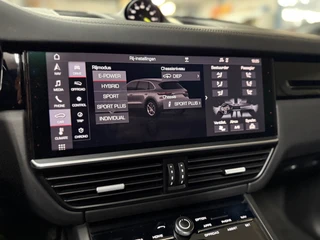 Porsche Cayenne 3.0 E-Hybrid Full Option | Vierwielbesturing | PANO | PDLS+ | BOSE | PASM | ComfortPakket | Soft Close |Trekhaak / 52