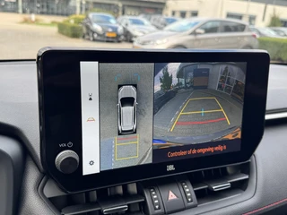 Toyota RAV4 2.5 Plug-in Hybrid AWD BI-TONE PLUS JBL-AUDIO NAVI HEAD-UP BLIND SPOT 360° CAMERA STOEL/STUURVERW EL-KLEP APPLE/ANDROID 1500KG TREKGEW KLASSE 3 ALARM 4S-BANDEN / 33