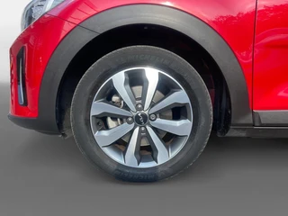 Kia Stonic 1.0 T-GDi MHEV DynamicPlusLine | Automaat | Climate Control | Cruise Control | Camera | Navigatie | Privacy Glass | / 9