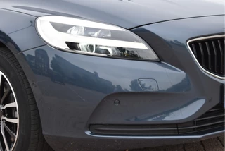 Volvo V40 1.5 T2 Polar  | NL-Auto | Historie | Standkachel | Stoelverwarming | Nav | Sfeerverl. | Full LED | Zeer netjes / 32