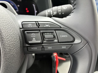 Toyota Aygo X HYBRID 115 PLAY NIEUW & DIRECT LEVERBAAR!!! APPLE/ANDROID CLIMA AD-CRUISE CAMERA 17" LM-VELGEN / 18