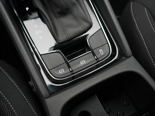 Škoda Karoq 1.5 TSI ACT Business Edition Private lease 629 pm / 35