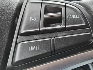 Suzuki Ignis 1.2 Smart Hybrid NAVI TEL ECC LM CC KEYLESS / 40
