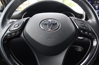 Toyota C-HR 1.8 HYBRID STYLE / 10