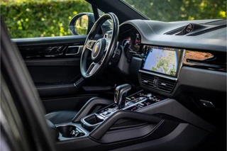 Porsche Cayenne 3.0 22" Bose Standverwarming Panorama Trekhaak / 29