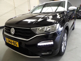 Volkswagen T-Roc 1.5 TSI 150pk T-Roc Style / 17